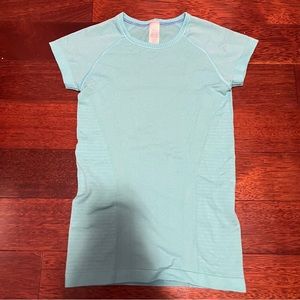 Teal ivivva short sleeve tee shirt